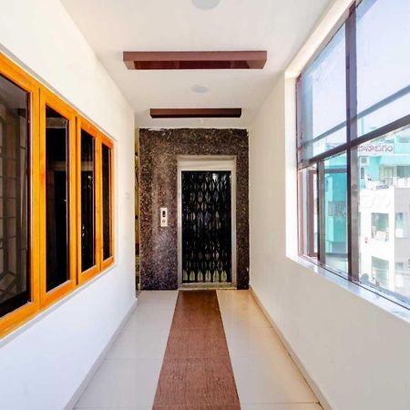Oyo Surya Teja Residency Hotel Khammam Exterior photo